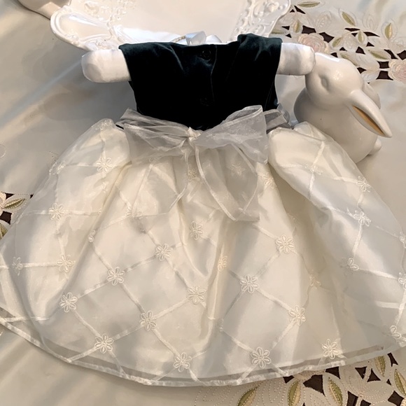 Infant girls special occasion dress/gown size 12M emerald green/ivory - Picture 5 of 8